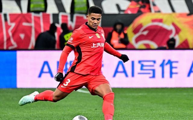 关于英超转会期再迎强敌，洛杉矶快船队长鼓劲，主帅态度——态度坚定，年轻球员得到机会的信息