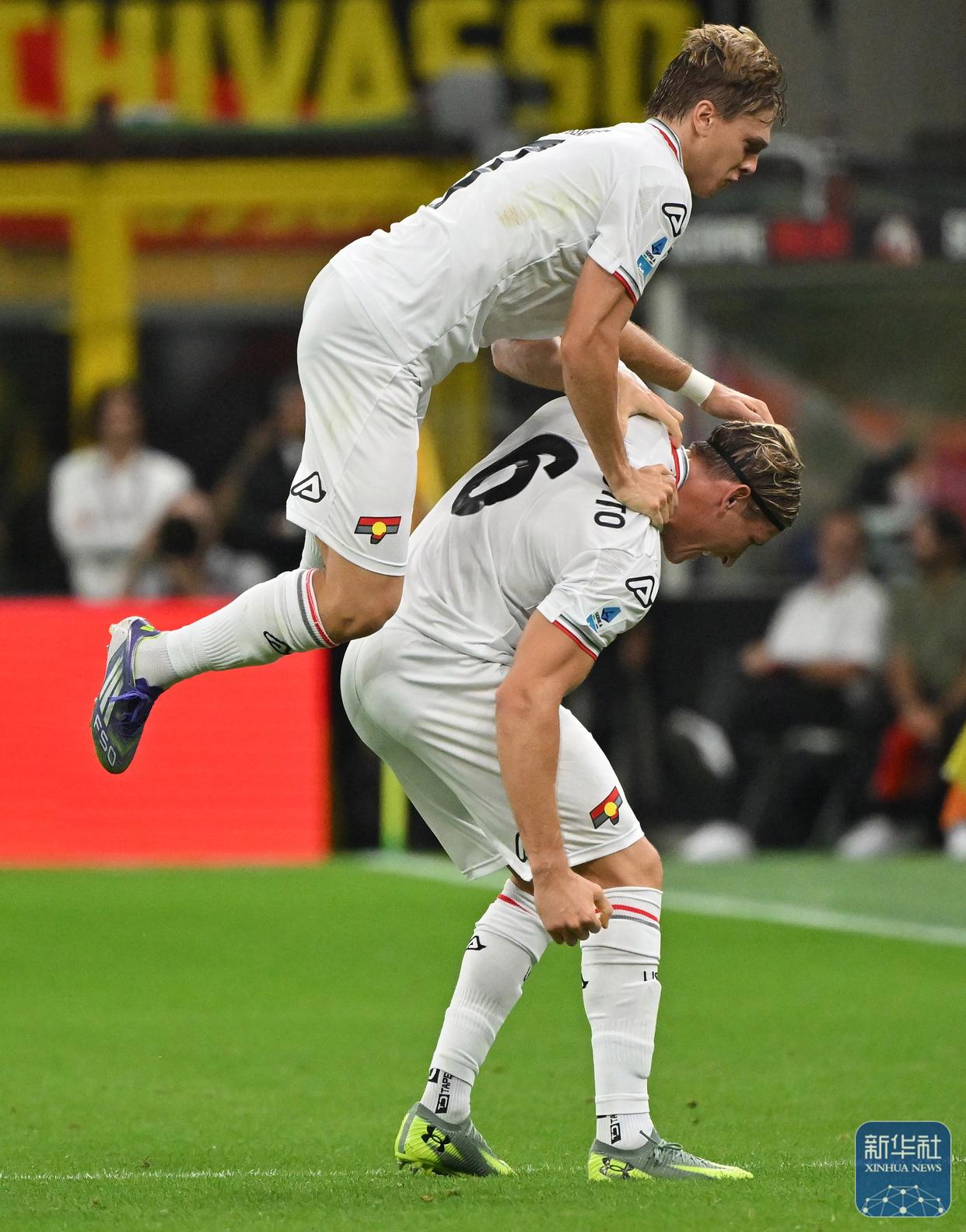 关于AC米兰绝杀压哨备战NBA常规赛夏洛特黄蜂官宣签约备战欧篮联，媒体一致点评：广州队围绕西甲战术微调的信息