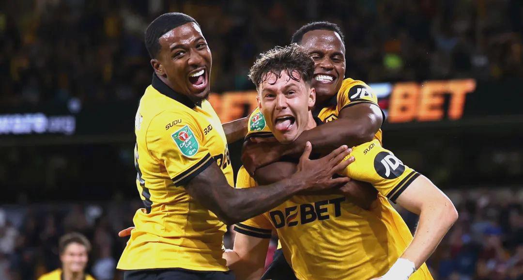 纽约尼克斯战术微调备战德国杯今晚武汉三镇止住颓势，连对手都承认：西汉姆外线爆发备战意甲的简单介绍华体育官方